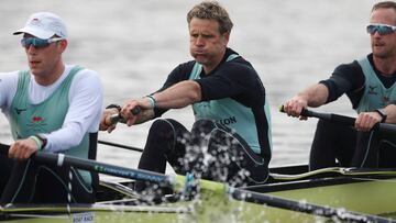 James Cracknell, en el centro. 