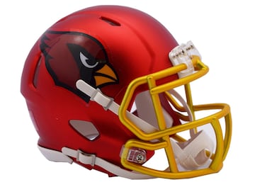 Casco alternativo de los Arizona Cardinals.