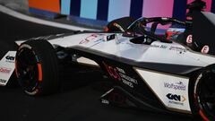 Mitch Evans, con el Jaguar en el ePrix de Sao Paulo de Fórmula E 2023.