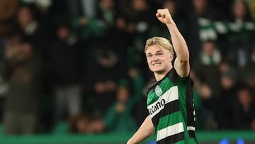 Sporting Lisbon's Danish forward #19 Conrad Harder celebrates scoring an equalizing goal during the UEFA Champions League, league phase football match between Sporting CP and Bologna FC at Alvalade stadium in Lisbon on January 29, 2025. (Photo by CARLOS COSTA / AFP)