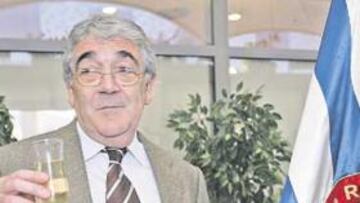 "Ha sido un buen año, casi entramos en la Champions, así que le pongo un notable"