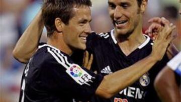 <B>CONVENCIDO. </b>Helguera tiene ofertas de Italia y Alemania, pero su deseo es seguir en el Madrid.