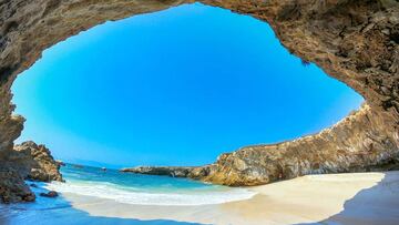 Paraísos de Ecuador, Costa Rica, México y Perú, enfrentan daños ambientales y sociales por el turismo desbordado, que ya supera su capacidad