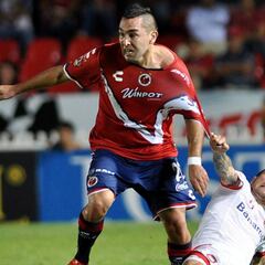 La Calera refuerza su ataque con Meneses y ariete argentino