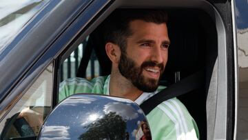 VALENCIA CF - JOSE LUIS GAYA
LESIONADO COCHE AUTOMOVIL