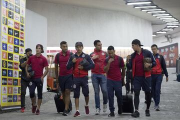 Así se vivió el ambiente previo al inicio del Clásico Nacional entre América y Chivas celebrado en el Estadio Azteca por la Jornada 10 de la Liga MX.