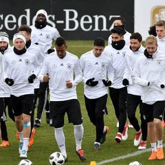 Alemania: Jugadores no se relajan y buscan lugar para Rusia