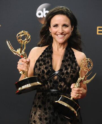 Julia Louis-Dreyfus posa en la 68º edición de los Premios Emmy