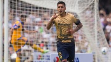 El delantero de Pumas es una opción para reforzar a las Águilas rumbo al Centenario.