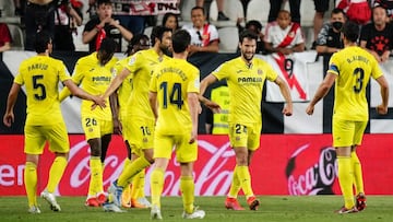 MADRID, SPAIN - MAY 12: Alfonso Pedraza of Villarreal CF celebrates after scoring their side's fifth goal with team mates during the La Liga Santander match between Rayo Vallecano and Villarreal CF at Campo de Futbol de Vallecas on May 12, 2022 in Ma
