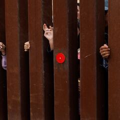 ¿Qué inmigrantes son elegibles para pedir asilo en la frontera de Estados Unidos tras el fin del Título 42?