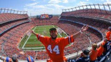 ¿Puede haber hoy en el mundo alguien más feliz que los aficionados a la NFL?