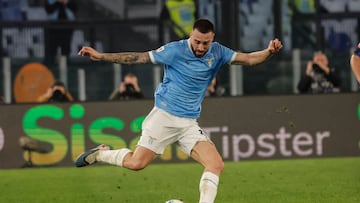 Mario Gila en un partido con la Lazio esta temporada.