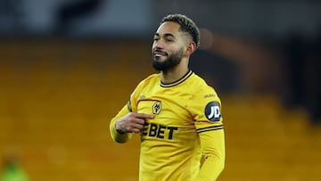 Soccer Football - Premier League - Wolverhampton Wanderers v Aston Villa - Molineux Stadium, Wolverhampton, Britain - February 1, 2025 Wolverhampton Wanderers' Matheus Cunha celebrates after the match Action Images via Reuters/Matthew Childs EDITORIAL USE ONLY. NO USE WITH UNAUTHORIZED AUDIO, VIDEO, DATA, FIXTURE LISTS, CLUB/LEAGUE LOGOS OR 'LIVE' SERVICES. ONLINE IN-MATCH USE LIMITED TO 120 IMAGES, NO VIDEO EMULATION. NO USE IN BETTING, GAMES OR SINGLE CLUB/LEAGUE/PLAYER PUBLICATIONS. PLEASE CONTACT YOUR ACCOUNT REPRESENTATIVE FOR FURTHER DETAILS..