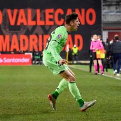 Nico Serrano profana Vallecas