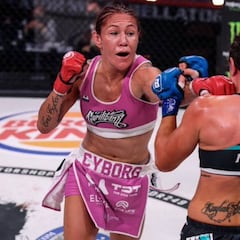 Cyborg arrolla a Blencowe y reta a Dana White para una revancha