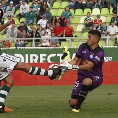 Wanderers vence con polémica en la agonía y es líder de la B