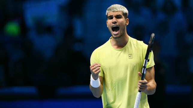Alcaraz remonta y acaricia el pase a los cruces de las ATP Finals