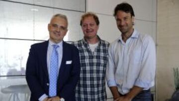 Jos&eacute; Luis Esca&ntilde;uela, presidente de la RFET, Sergio Troncoso, director del Circuito Juvenil, y Carlos Moy&aacute;, en la presentaci&oacute;n del torneo.