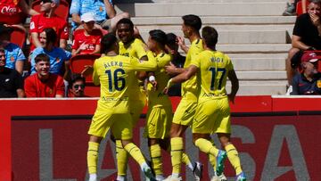 PALMA, 14/09/2024.- Los jugadores del Villarreal celebran el gol de Logan Costa ante el RCD Mallorca durante el encuentro que se disputa este sábado en el estadio de Son Moix . EFE/Cati Cladera