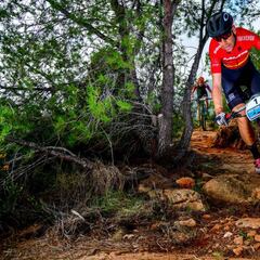 Valero se lleva la segunda etapa y asciende al liderato