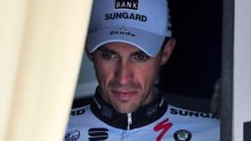 <b>CARIACONTECIDO. </b>Alberto Contador, tras conocer la noticia.