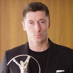 El ejemplar mensaje de Lewandowski al recibir el premio por los 500 goles en su carrera