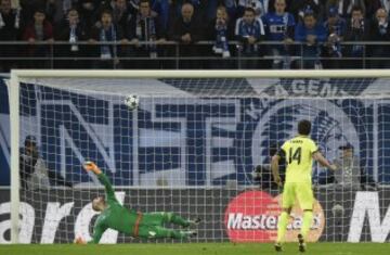 Kums marc¨® el 1-0 de penalti.