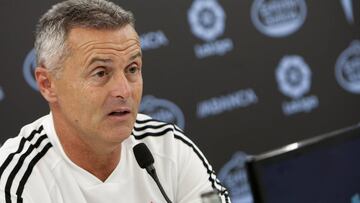 Escribá: "Sisto tiene que entrenar a tope y esperar su momento"