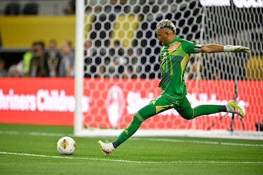 Presidente de Newell’s rompe el silencio sobre Keylor Navas y le quita la sonrisa a Pumas 