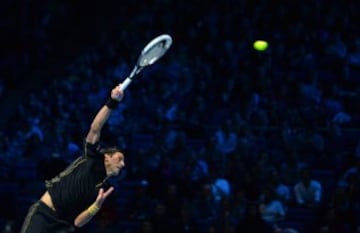 Novak Djokovic venció a Berdych y aseguró el número uno del mundo.