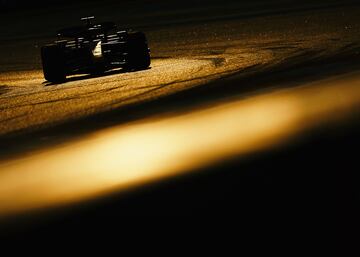 Max Verstappen durante la carrera del Gran Premio de Abu Dhabi de Fórmula 1 disputada en el Circuito de Yas Marina.