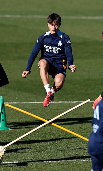 Arda Gler, en un entrenamiento del Real Madrid.