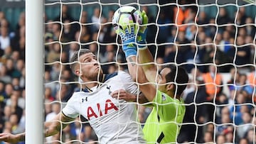 Bravo fue figura, pero Manchester City no pudo con el Tottenham