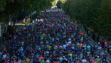 Miles de personas participan en la maratón durante la 46ª edición del Zurich Rock 'N' Roll Running Series en la capital española.
