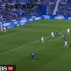 Todos los goles valen igual pero estos se disfrutan más: el obús de 35m. de Rochina para ganar