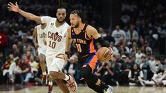 New York Knicks guard Jalen Brunson (11) drives to the basket against Cleveland Cavaliers guard Darius Garland (10)