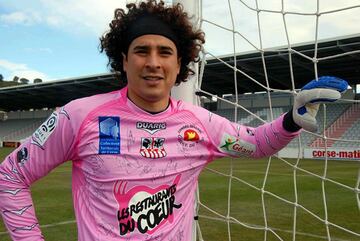 Tras siete años con las Águilas del América y con etiqueta de ídolo, Ochoa cumplió el sueño europeo al emigrar al Ajaccio de la Liga de Francia. El conjunto de Córcega hizo oficial su fichaje el 8 de julio de 2011. El mexicano jugó 3 temporadas con los Osos y tuvo destacadas actuaciones, aunque descendió al final de la campaña 2013-2014.