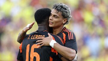 LANDOVER, MARYLAND - JUNE 08: Jefferson Lerma #16 and Richard R�os #6 of Colombia react after a goal scored by Rios during the second half against the United States at Commanders Field on June 08, 2024 in Landover, Maryland. Tim Nwachukwu/Getty Images/AFP (Photo by Tim Nwachukwu / GETTY IMAGES NORTH AMERICA / Getty Images via AFP)