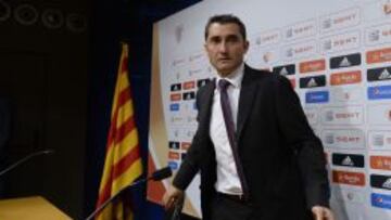 Ernesto Valverde, en la sala de prensa del Camp Nou.