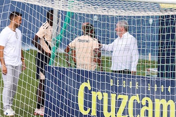 Rominigue Kouamé junto a Paco López, Juan Cala, Manuel Vizcaíno y Moussa Diakité.