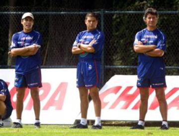 Daniel Guzmán (c) fue el primer técnico de Chivas en la era Vergara. Tomó al equipo en el Apertura 2002.