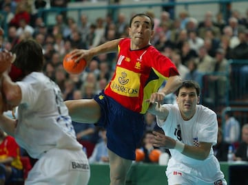 Nacido en la República de Kirguistán (1968), destacó como central (1,84 metros) en el TSKA de Moscú, aunque en el Mundial junior destacó en la posición de extremo derecho siendo diestro. Campeón olímpico en 1992 y del Mundo con Rusia en 1993, fue el gran fichaje del Teka Cantabria, con el que logró la Liga y la Champions, luego jugo en Alemania y se retiró en el Ciudad Real. Se nacionalizó español y fue un referente de la Selección hasta 2004. Fue elegido por la IHF el segundo mejor jugador del siglo XX.