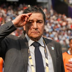 Tena reacciona al penal a lo ‘panenka’ de Darwin Lom