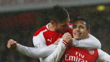 Olivier Giroud y Alexis S&aacute;nchez son los goleadores del Arsenal esta temporada. 