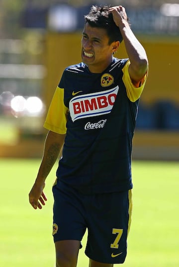 El 'Negro' fue otro amante de las fiestas. Una de las más sonadas es cuando, jugando para el Atlas, en 2012, se fue de fiesta con su compañero Luis Bolaños y no se presentó a entrenar.