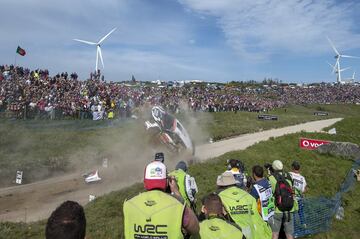 Espectacular accidente de Quentin Gilbert en el Rally de Portugal