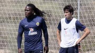 <b>SUPLENTE. </b>Royston Drenthe se quedará en el banquillo ante el Málaga y Sendoa ocupará su lugar.