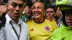 Colombian presidential candidate for the 'Liga de Gobernantes Anticorrupción' party  Rodolfo Hernandez (C), arrives at at local league football match between Atletico Nacional and Atletico Bucaramanga, in Medellin, on June 4, 2022. - Colombia will hold the presidential elections runoff between Hernandez and Gustavo Petro on July 19, 2022. (Photo by JOAQUIN SARMIENTO / AFP) (Photo by JOAQUIN SARMIENTO/AFP via Getty Images)