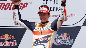 Marc Márquez en el podio de Austin, donde logró su primera victoria en MotoGP durante el GP de las Américas 2013.